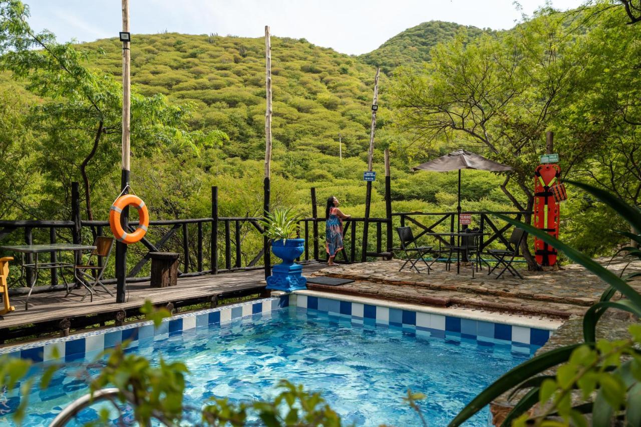 Hotel Akela Gaira *